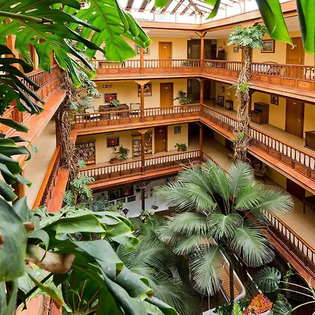 Monopol Hotel 3*