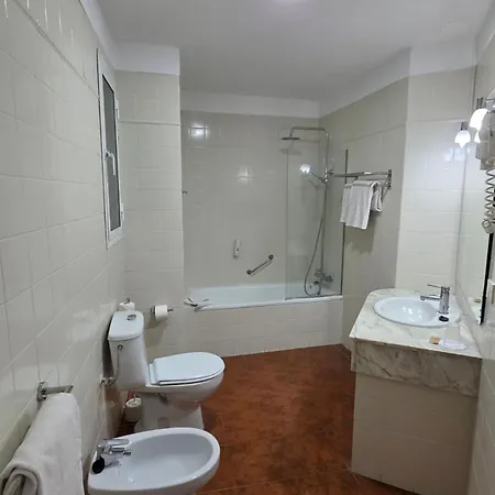 Monopol Otel 3*