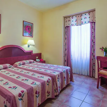Monopol Hotell 3*